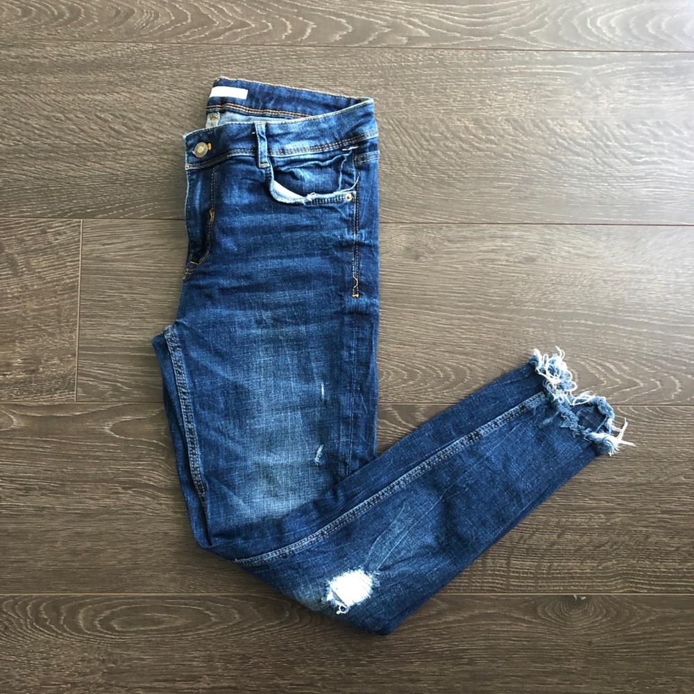 Zara Distressed Medium Wash Ankle Jean